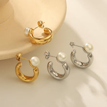 Round Stud Earrings