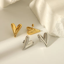 Heart drop earring