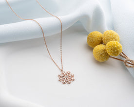 Snowflake Shape Necklace